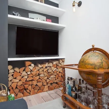 Modern And Chic 2 Bedroom In 公寓 *