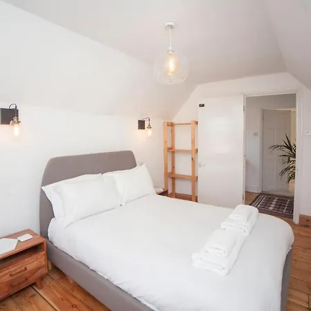 Modern And Chic 2 Bedroom In Lägenhet Bristol